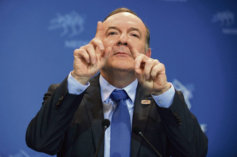 La complainte du monsieur Plus qui craint la lutte des classes