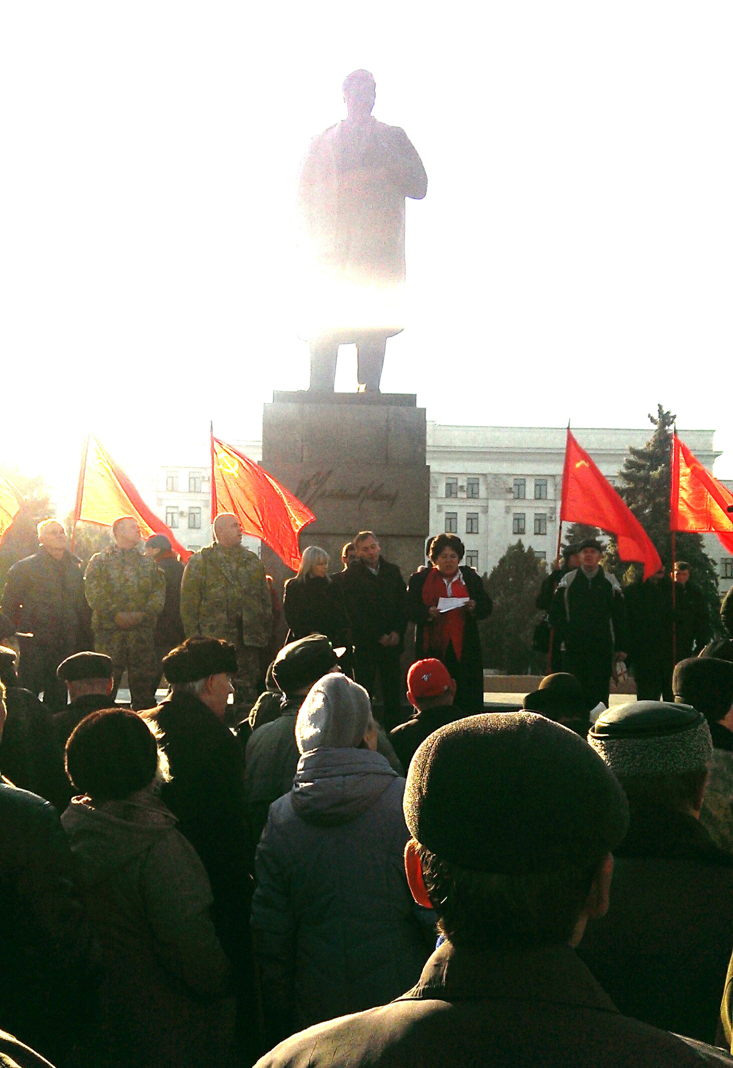 Les communistes de Lugansk (LNR) saluent la Grande Révolution socialiste d'Octobre Les communistes de Lugansk (LNR) saluent la Grande Révolution socialiste d'Octobre