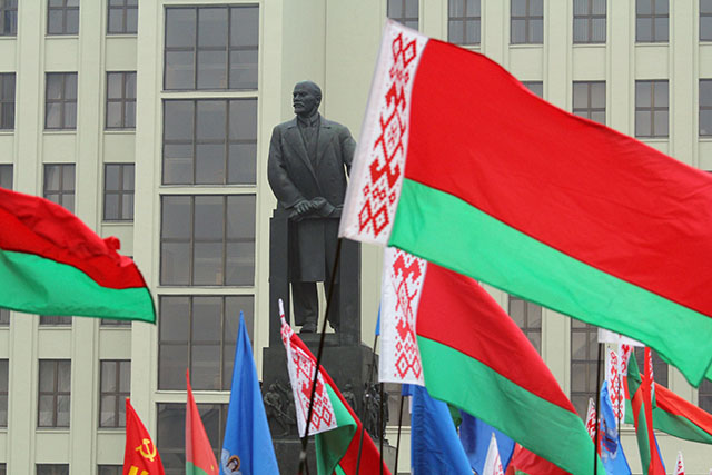 Minsk (Bélarus) célèbre le 97ème anniversaire de la révolution d'octobre