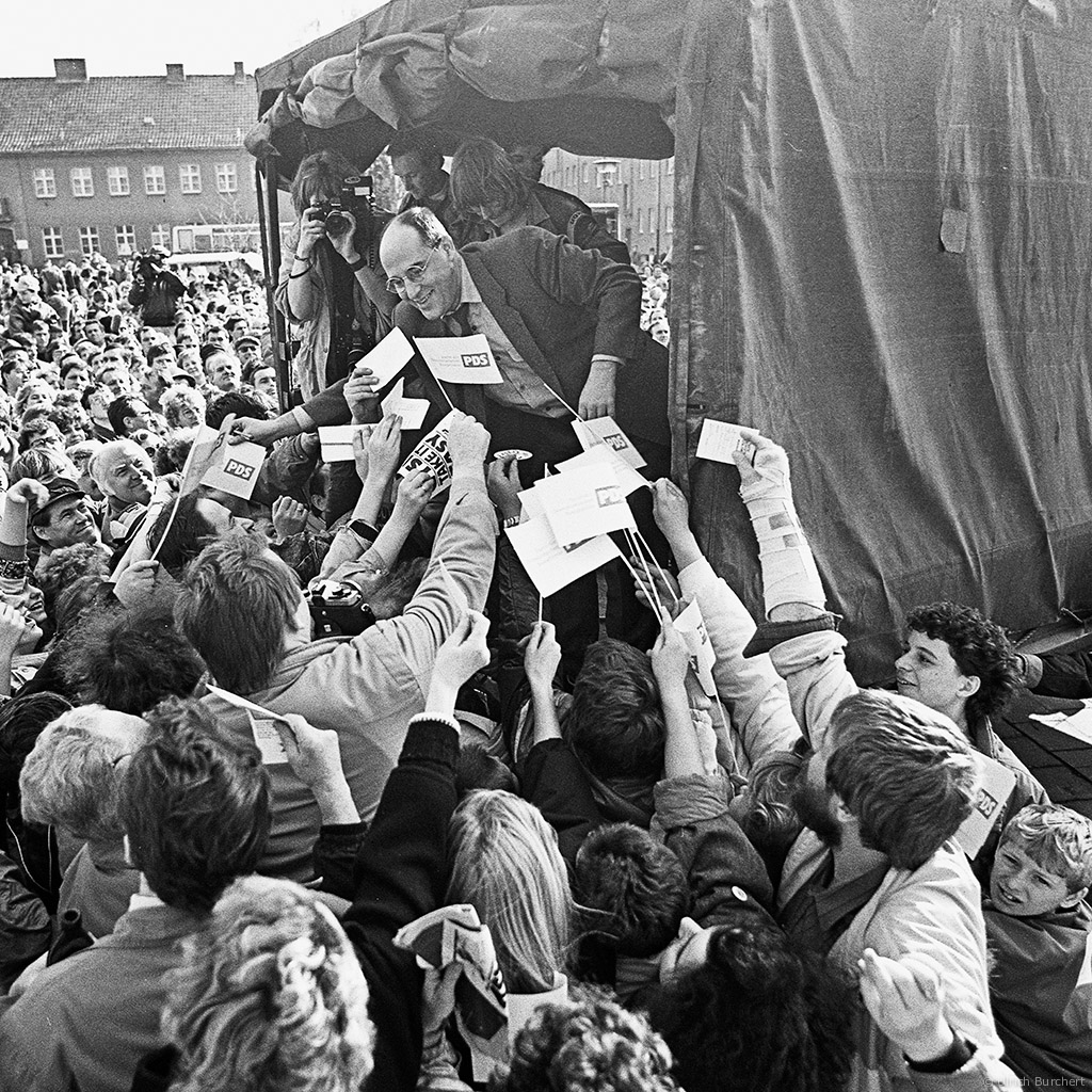 Il y a 25 ans disparaissait le Parti Socialiste Unifié d'Allemagne (SED)