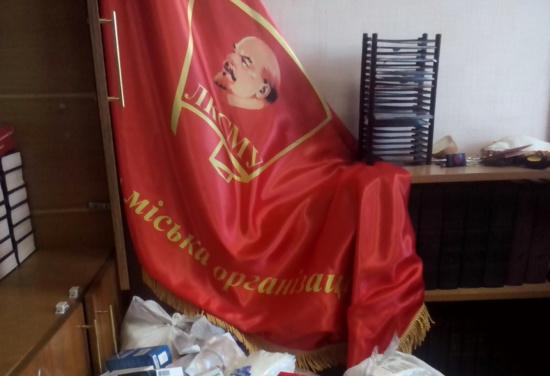 Les komsomols d'Ukraine appellent à aider le Donbass Les komsomols d'Ukraine appellent à aider le Donbass