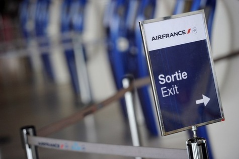 Air France-KLM touche de massives réductions d'impôts (CICE) et décide de supprimer 5000 emplois