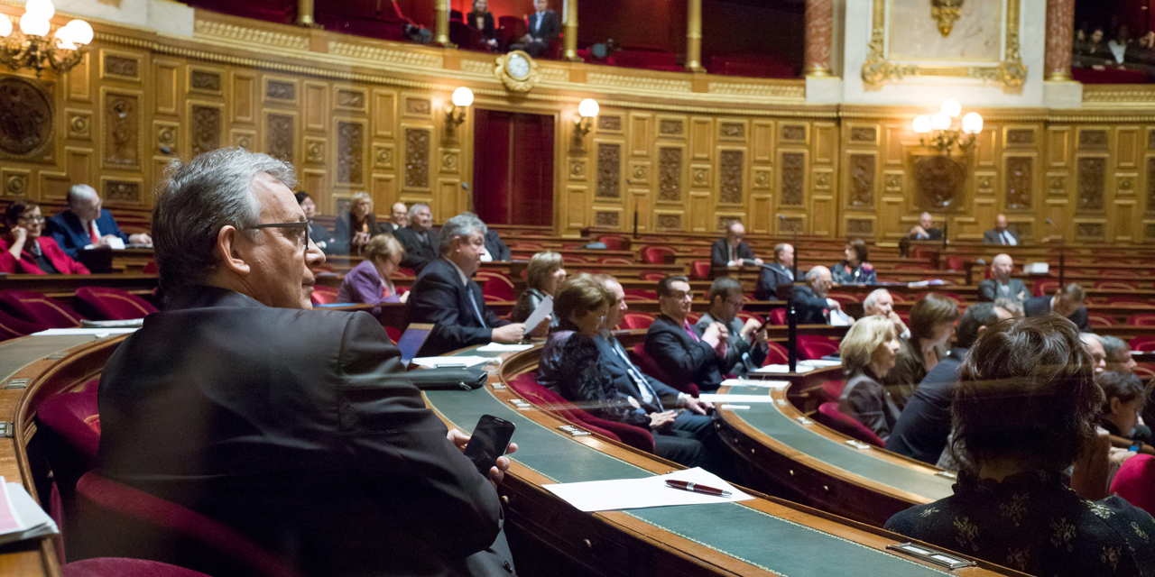 Emprunts toxiques : les sénateurs communistes pour l'annulation de la dette des collectivités "les plus en difficulté" Emprunts toxiques : les sénateurs communistes pour l'annulation de la dette des collectivités "les plus en difficulté"