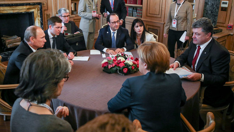 François Hollande veut-il la guerre avec la Russie ? François Hollande veut-il la guerre avec la Russie ?