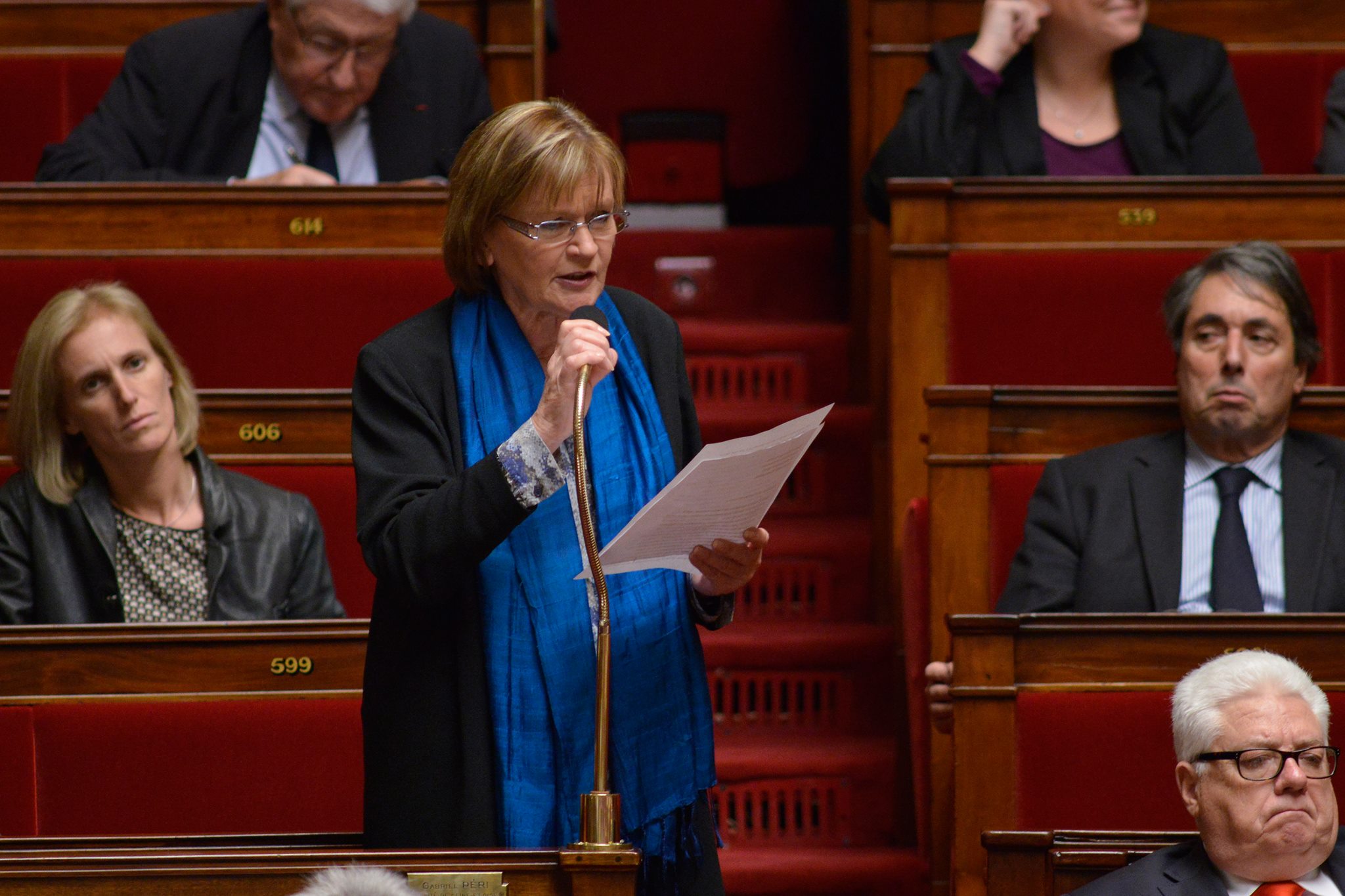 Loi Macron: Deux visions de la politique s'affrontent, celle du "moins pire" contre celle du "progrès"