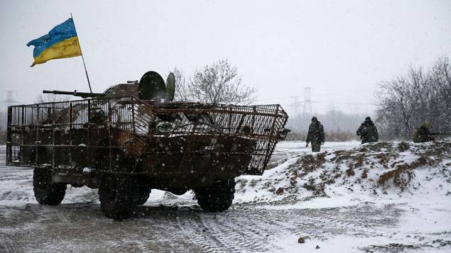 L’armée ukrainienne fuit la ville de Debaltseve