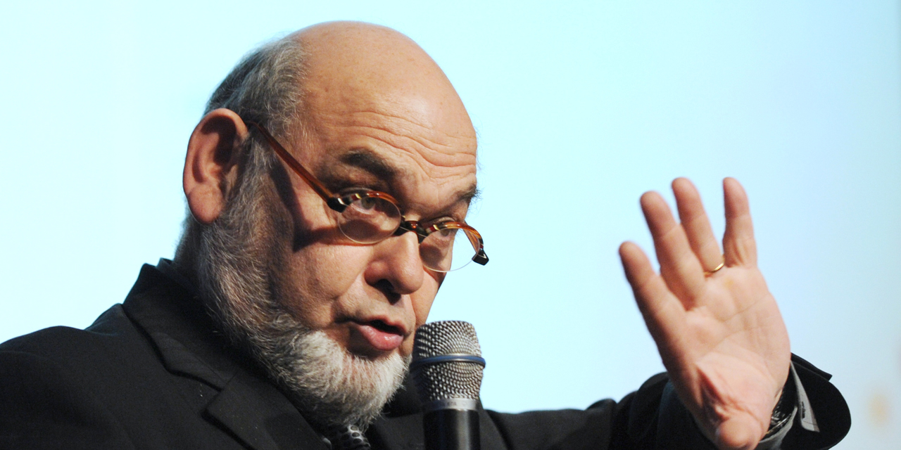 Robert Hue dénonce le vote de la censure par les députés communistes