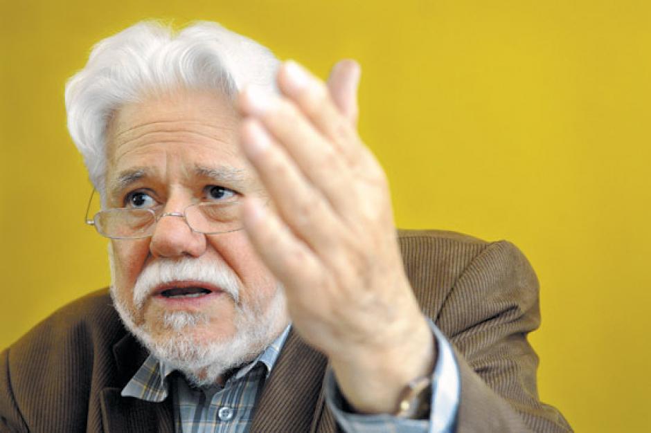 Carlos Gaviria n'a jamais cessé d'œuvrer en faveur de la paix (PCF) Carlos Gaviria n'a jamais cessé d'œuvrer en faveur de la paix (PCF)