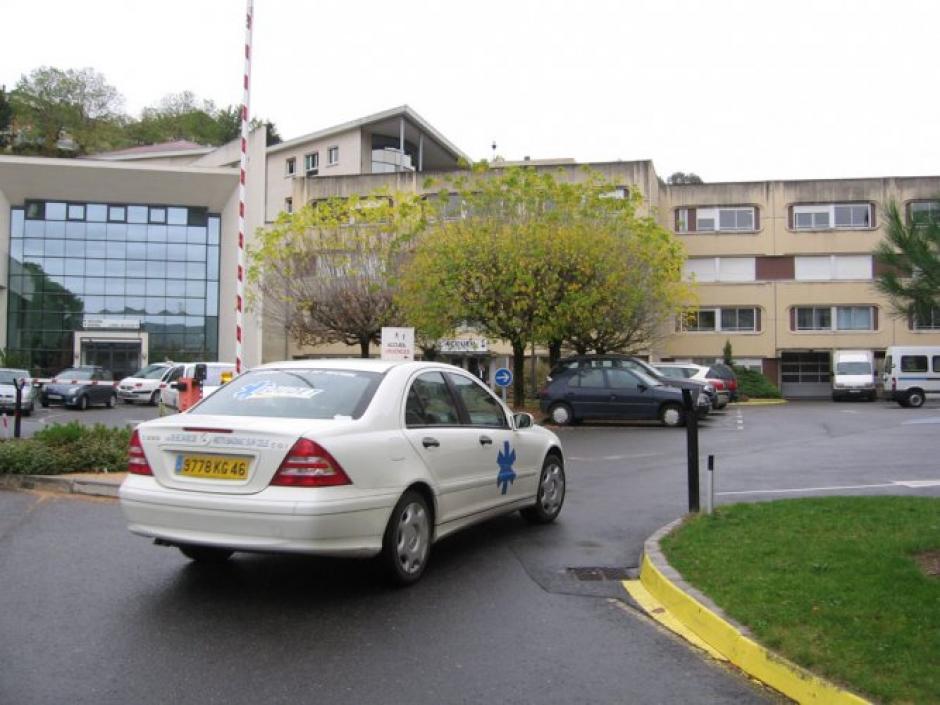 Santé : une loi qui obéit au MEDEF au détriment des besoins publics Santé : une loi qui obéit au MEDEF au détriment des besoins publics