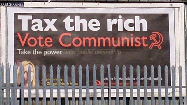 "Tax the rich, vote communist" affichent les communistes britanniques "Tax the rich, vote communist" affichent les communistes britanniques