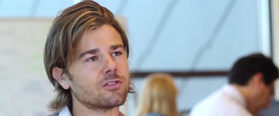 Salaire: ce patron a diminué le sien de 1 million à 70.000 dollars par an pour augmenter tous ses employés Salaire: ce patron a diminué le sien de 1 million à 70.000 dollars par an pour augmenter tous ses employés