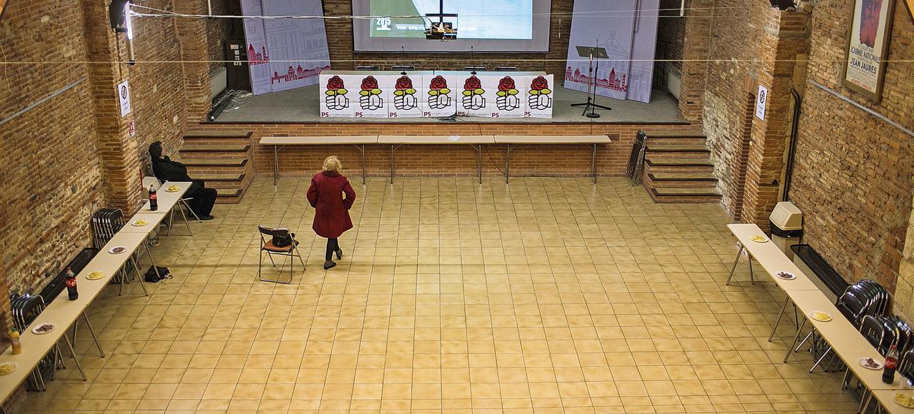 Au PS, le nombre d'adhérents en chute libre Au PS, le nombre d'adhérents en chute libre