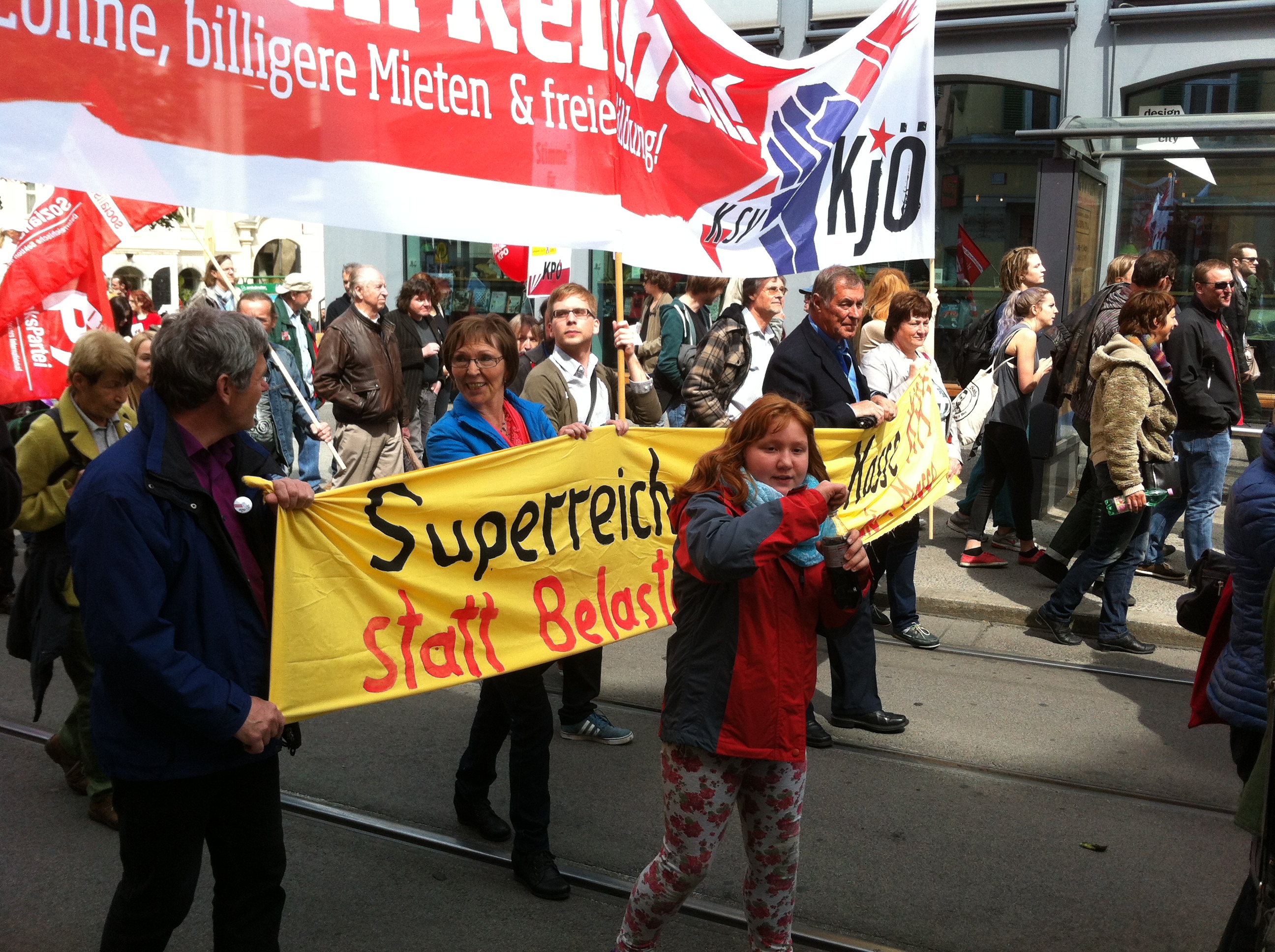 Aux côtés des communistes de Graz (KPÖ) pour le 1er mai (1/2) Aux côtés des communistes de Graz (KPÖ) pour le 1er mai (1/2)