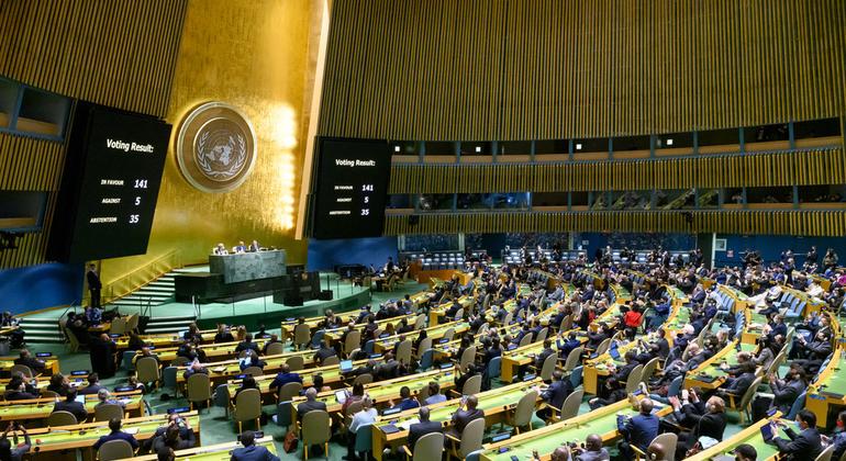 Enrique Santiago demande quel critère la délégation espagnole à l'ONU a utilisé pour rejeter la résolution contre le nazisme Enrique Santiago demande quel critère la délégation espagnole à l'ONU a utilisé pour rejeter la résolution contre le nazisme