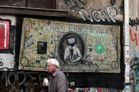 Grèce : "Les milliards de la dette n’ont servi qu’à remplir les coffres des banques"