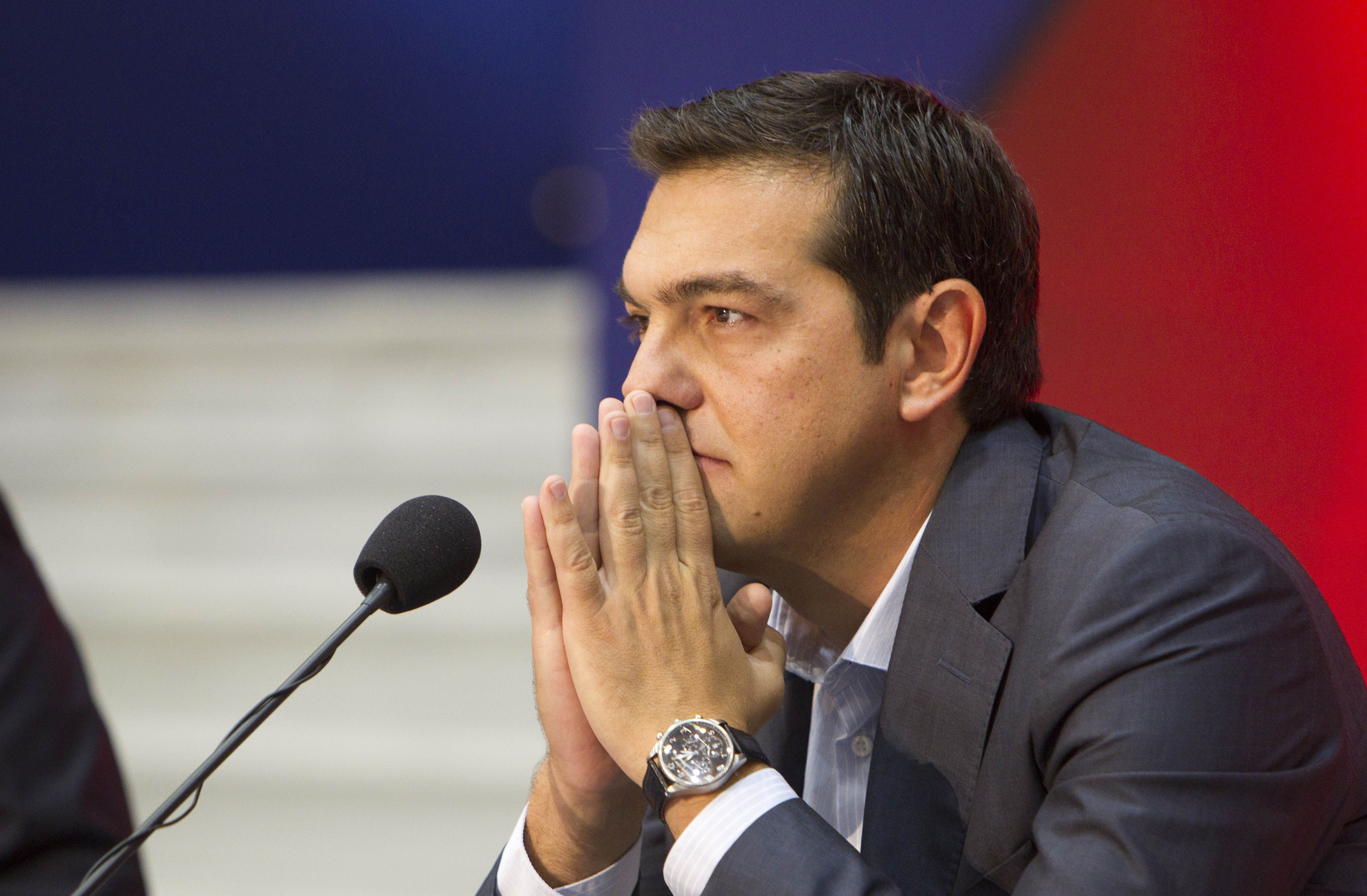 Alexis Tsipras a t-il capitulé devant la troïka UE/BCE/FMI ? Alexis Tsipras a t-il capitulé devant la troïka UE/BCE/FMI ?