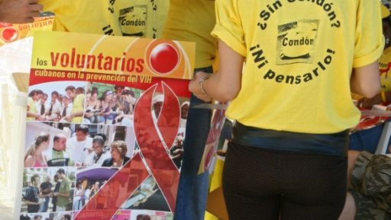 Cuba 1er pays à éliminer la transmission du VIH de la mère à l'enfant