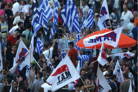 Manifestation en Grèce: «Tsipras se moque du vote des Grecs»