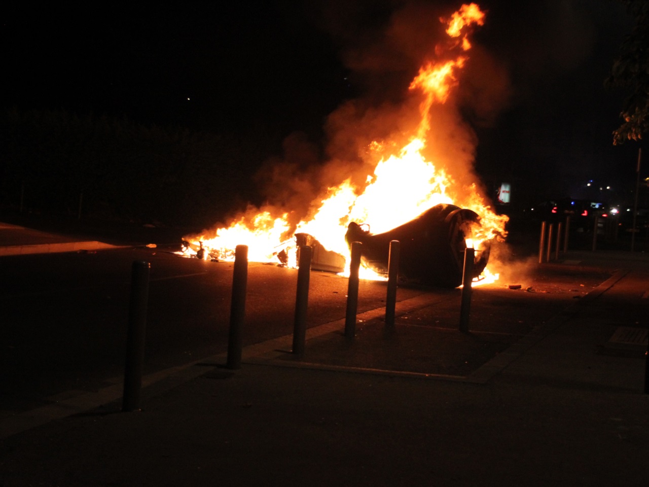 Vaulx-en-Velin : Communiqué du PCF suite aux récents événements du 14 juillet 2015 Vaulx-en-Velin : Communiqué du PCF suite aux récents événements du 14 juillet 2015