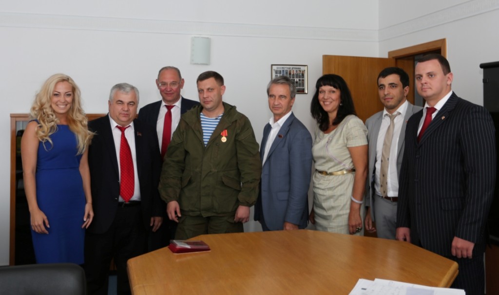 Rencontre entre les communistes russes (KPRF) et le Président Zakharchenko (DNR) Rencontre entre les communistes russes (KPRF) et le Président Zakharchenko (DNR)