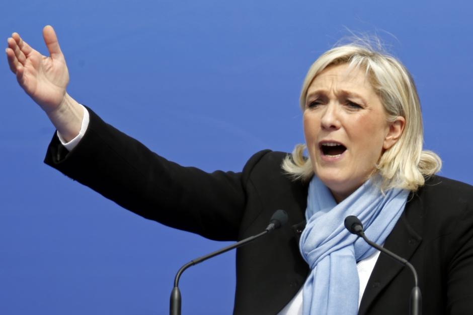 Marine Le Pen à son tour en correctionnelle pour incitation à la haine raciale Marine Le Pen à son tour en correctionnelle pour incitation à la haine raciale
