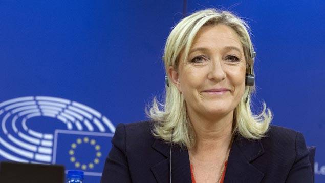 Soupçon de fraude : Marine Le Pen vote sans être là au Parlement européen Soupçon de fraude : Marine Le Pen vote sans être là au Parlement européen