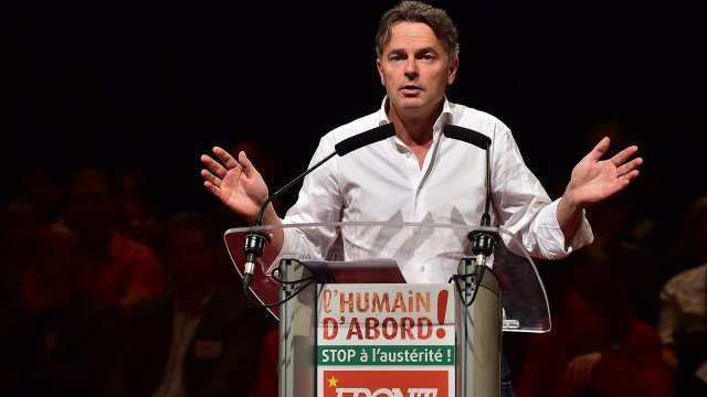 Fusion des listes PS-LR aux régionales : pour Roussel (PCF), Valls est "l'arroseur arrosé" Fusion des listes PS-LR aux régionales : pour Roussel (PCF), Valls est "l'arroseur arrosé"