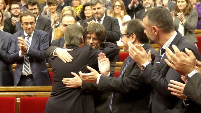 Carles Puigdemont nouveau Président de la Generalitat de Catalogne