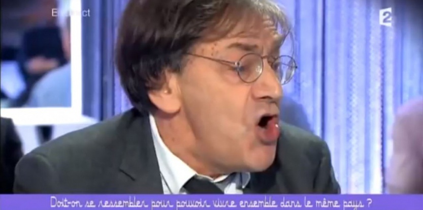 "Pour le bien de la France, taisez-vous", lance une enseignante à Alain Finkielkraut