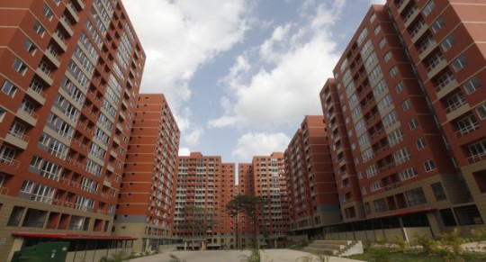 Venezuela : L'opposition de droite lance la privatisation du logement public et social