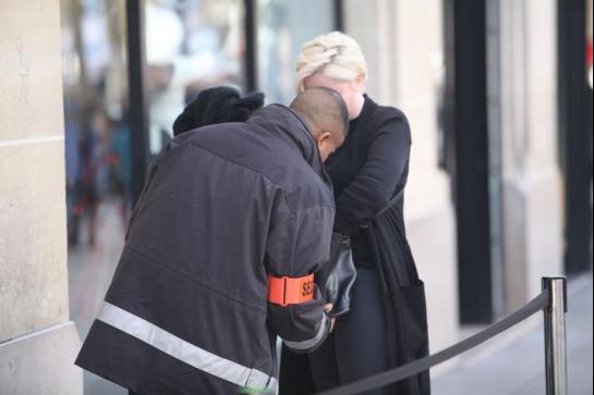 Des milices privées armées en France, une fiction qui pourrait devenir réalité Des milices privées armées en France, une fiction qui pourrait devenir réalité