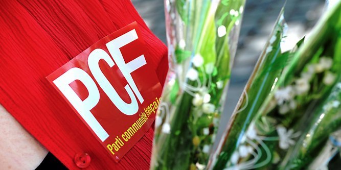 Le Maire PS de Bagnols-sur-Ceze (Gard) interdit au PCF de vendre le muguet le 1er mai