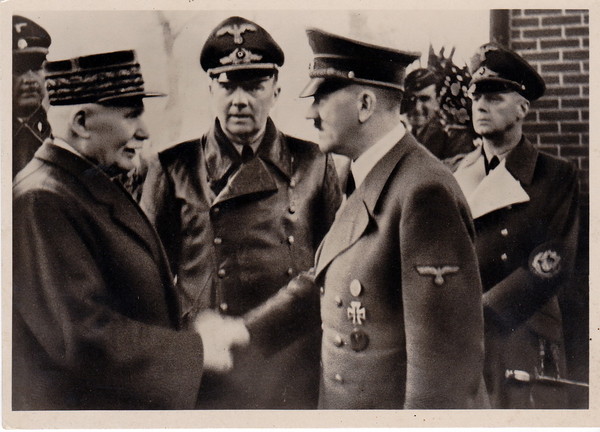 Le FN commémore Pétain, le fascisme largement assumé du parti des Le Pen