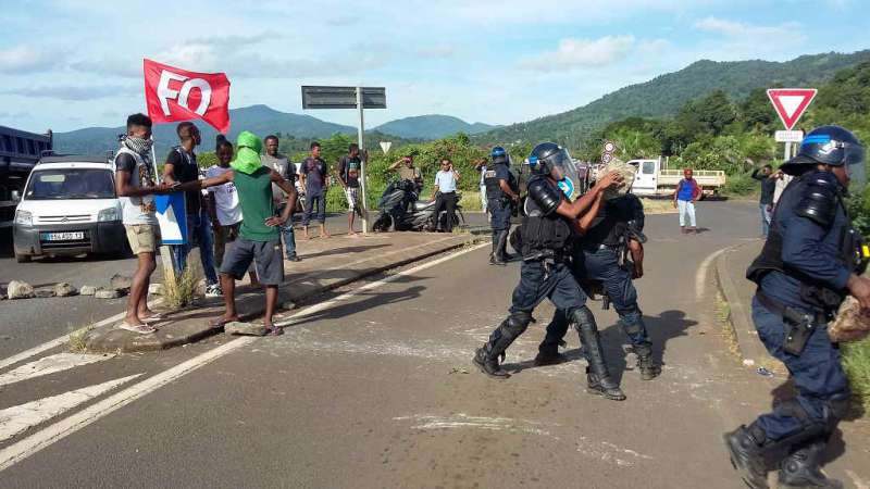 Mayotte au bord de l'embrassement après 2 semaines de grève générale