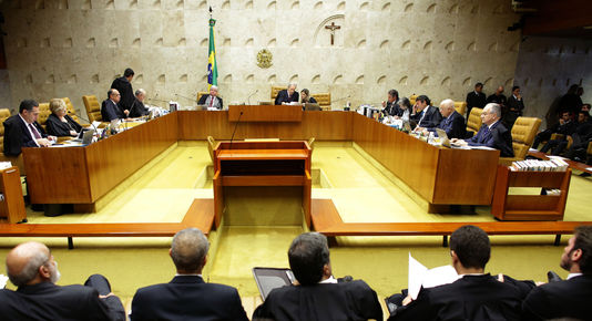 La justice brésilienne rejette le recours contre la procédure de destitution de Rousseff