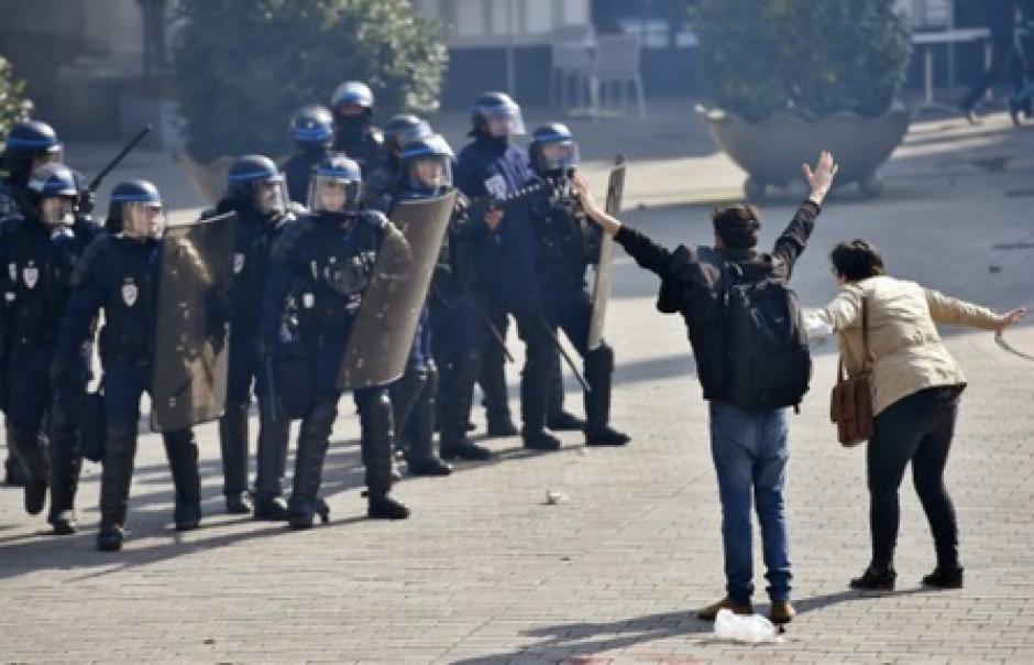 "François Hollande et son gouvernement ont très clairement fait le choix de la provocation et des violences policières" (PCF)