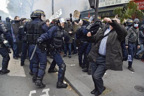 Le ministre de l’Intérieur veut-il de nouveaux Malik Oussekine  et Rémi Fraysse ?