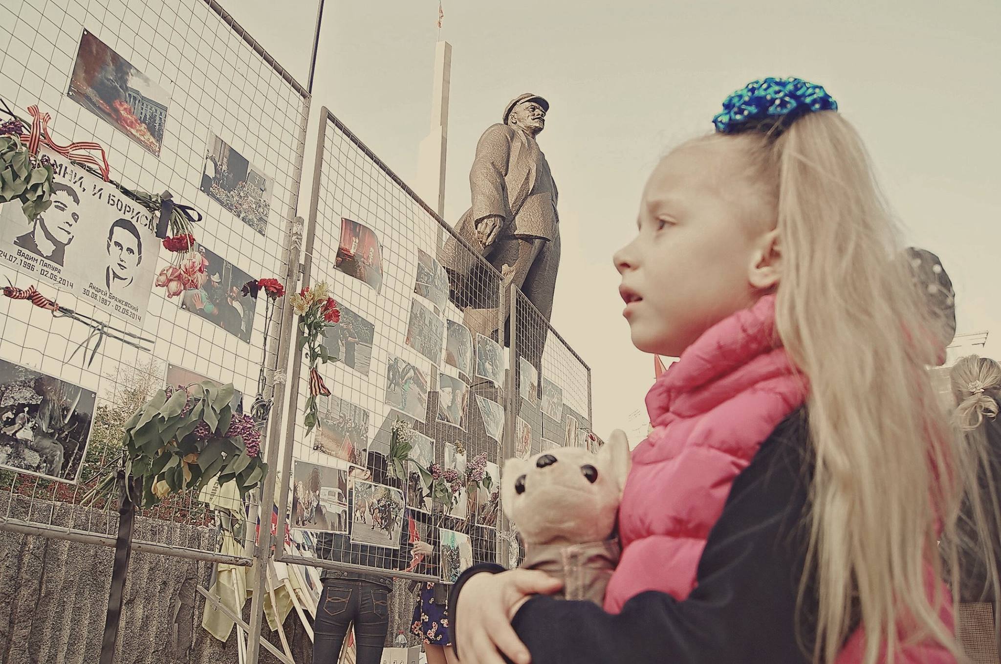 Donetsk (DNR) commémore la tragédie d'Odessa Donetsk (DNR) commémore la tragédie d'Odessa