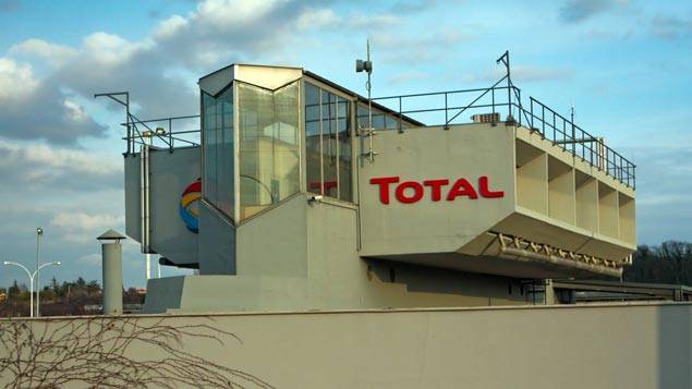 Loi Travail : six raffineries sur huit sont en grève selon la CGT Loi Travail : six raffineries sur huit sont en grève selon la CGT