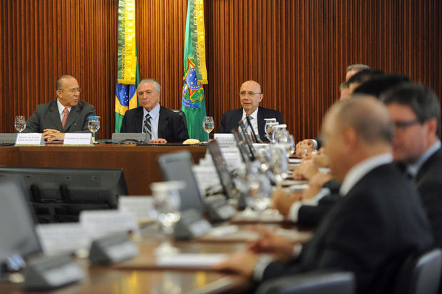 Brésil: l'enregistrement accablant d'un ministre clé ébranle le gouvernement putschiste de Temer Brésil: l'enregistrement accablant d'un ministre clé ébranle le gouvernement putschiste de Temer