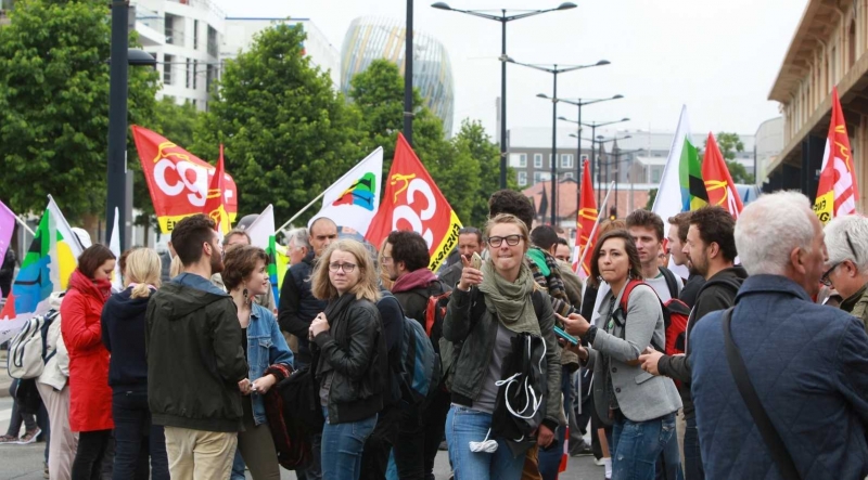 En pleine visite présidentielle à la Cité du vin, la CGT coupe le courant