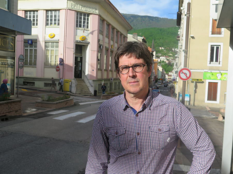 5,29 % pour Jean-Sébastien Bloch (PCF) dans une législative partielle dans l'Ain