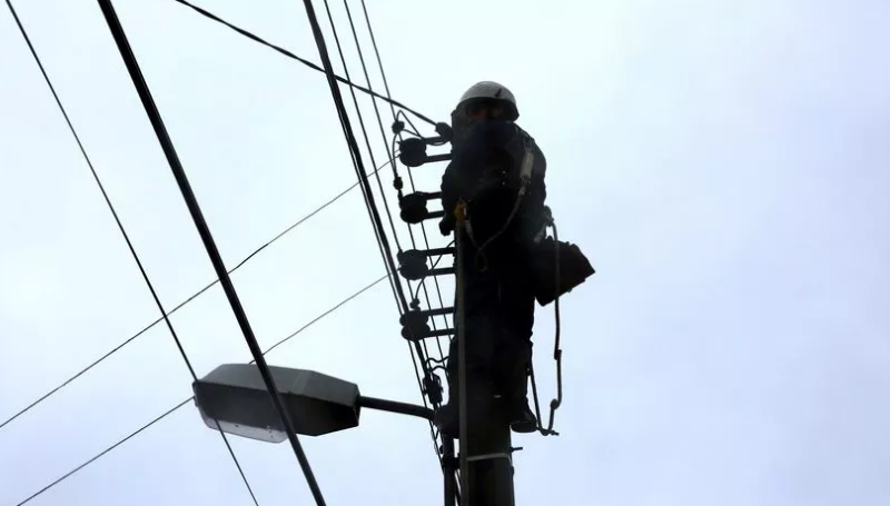 Dordogne : la CGT coupe l'électricité aux domiciles des parlementaires socialistes