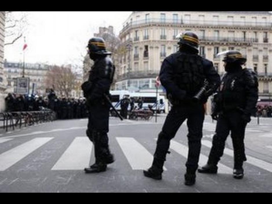 Etat d'urgence : « Nos groupes parlementaires ne voteront pas la prolongation » (PCF) Etat d'urgence : « Nos groupes parlementaires ne voteront pas la prolongation » (PCF)