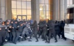 Le Kazakhstan connait des grèves massives dans la région pétrolière de Zhanaozen