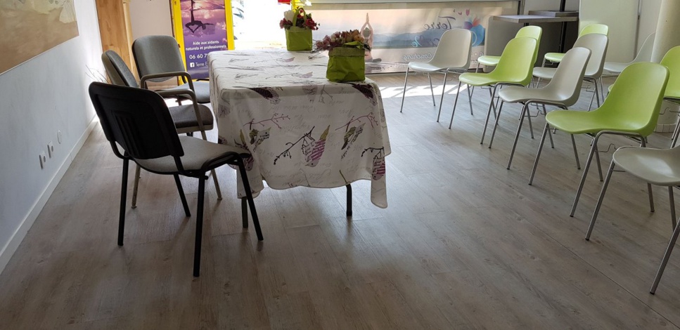 Local à louer, salle à louer à Bègles pour réunions, séminaires... Local à louer, salle à louer à Bègles pour réunions, séminaires...