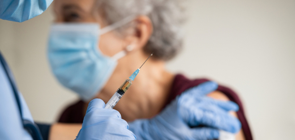 Coronavirus : première injection du vaccin au Royaume-Uni