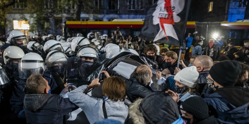 Pologne : Restrictions du droit à l'avortement Pologne : Restrictions du droit à l'avortement