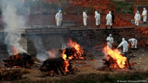 Le Népal est confronté à une "catastrophe humaine" comme en Inde Le Népal est confronté à une "catastrophe humaine" comme en Inde