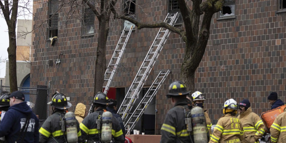 Incendie à New York : au moins 19 morts et 63 blessés